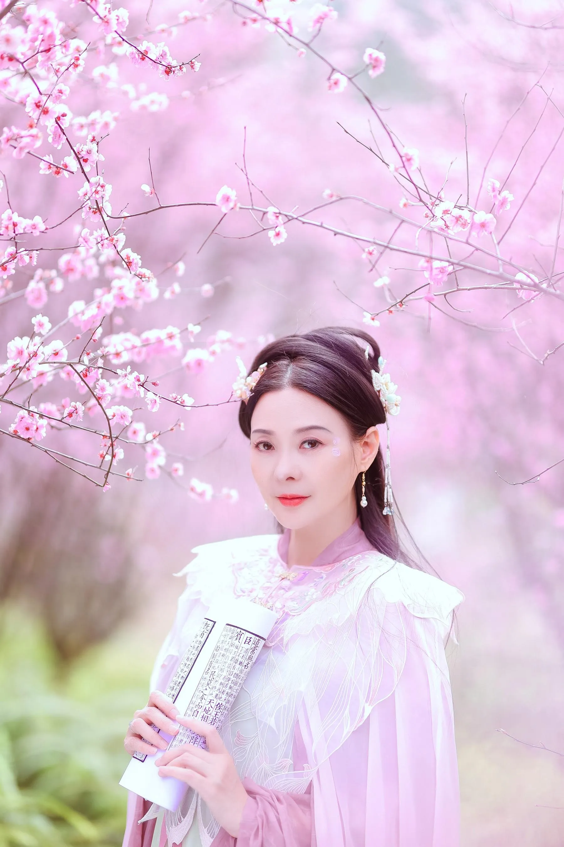 [艺图语] 2022.05.31 暖春樱色 莲 [38P]插图8